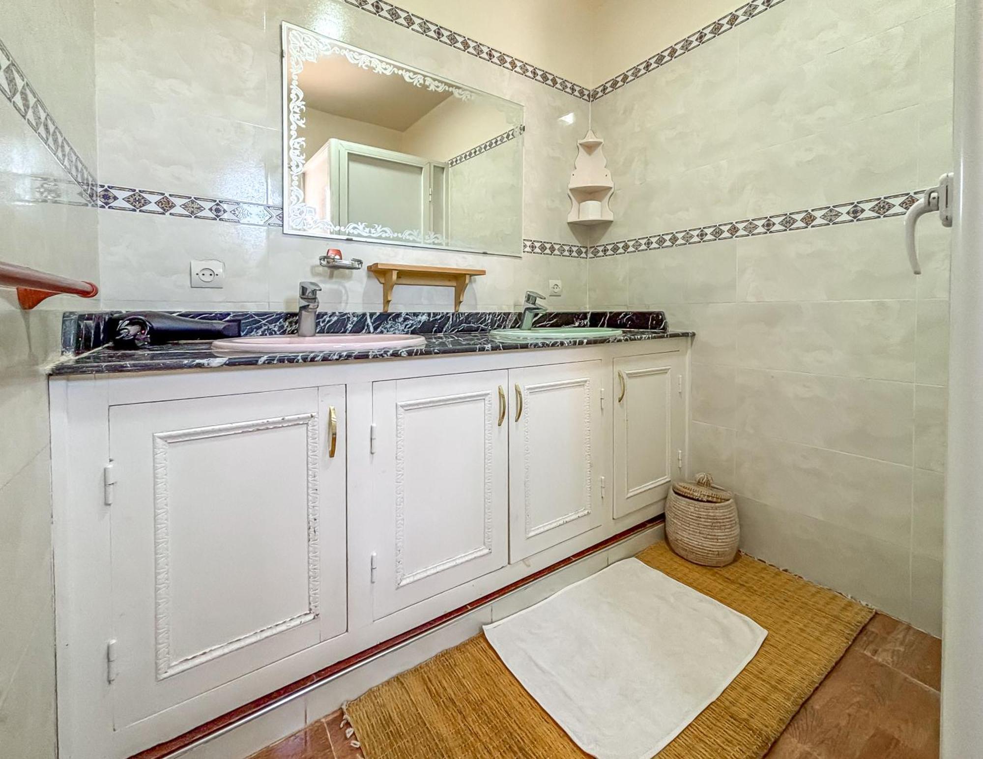 Le Bleu House Bed & Breakfast Sidi Abdallah Ghiat Dış mekan fotoğraf