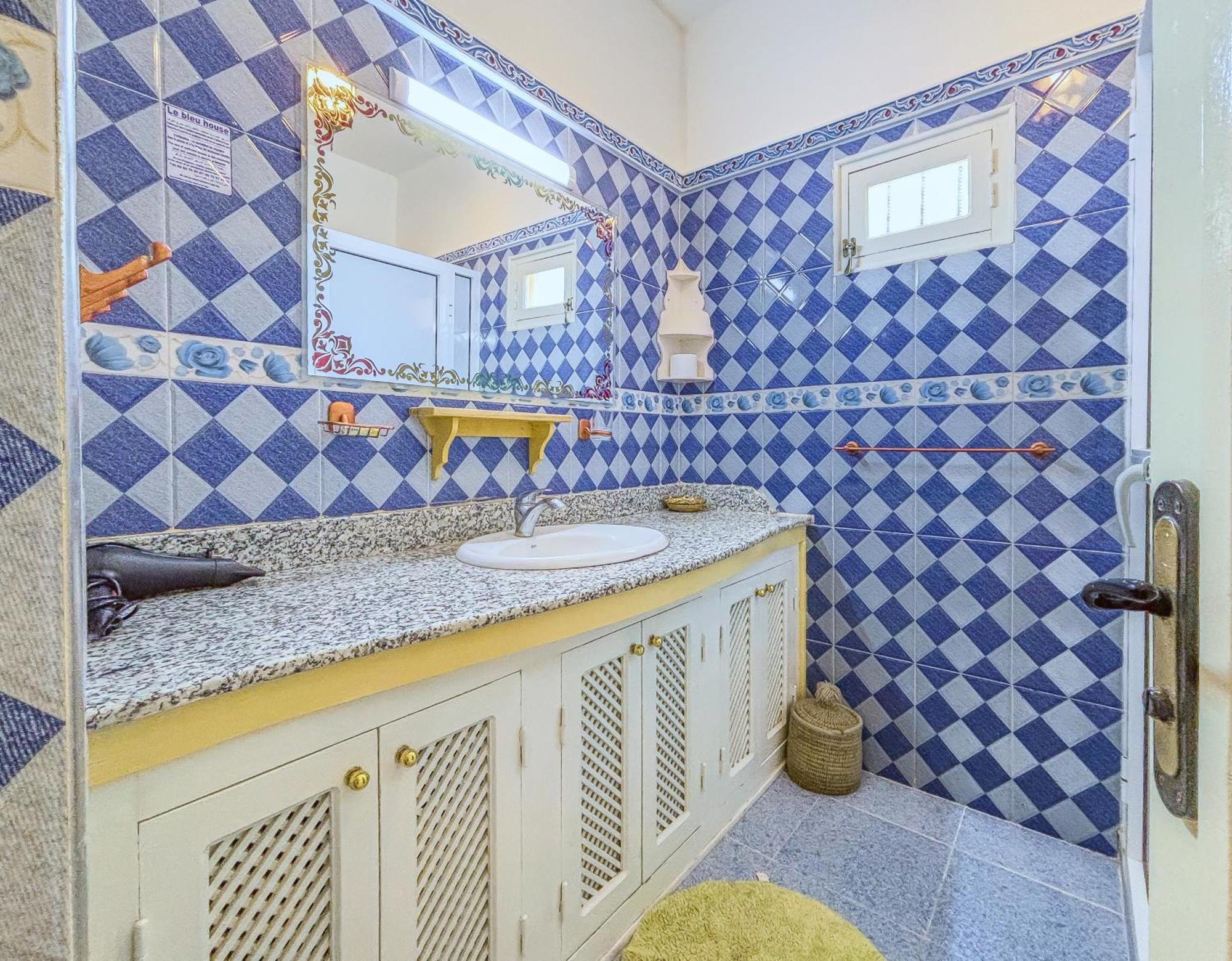 Le Bleu House Bed & Breakfast Sidi Abdallah Ghiat Dış mekan fotoğraf
